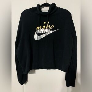 XL Cropped Nike Sweatshirt